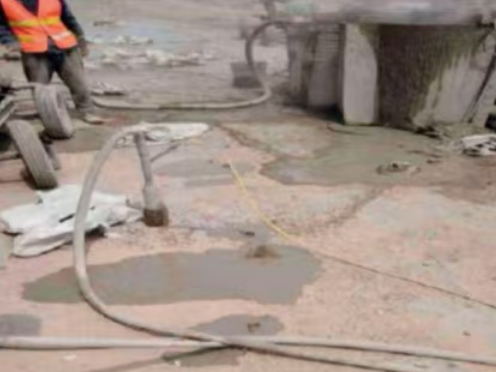 墨竹工卡水泥混凝土路面板底注浆技术 路面脱空注浆整治方案